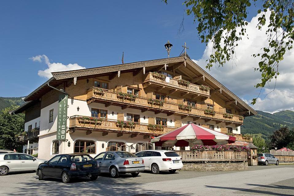 Ferienhotel Alpenhof Aurach bei Kitzbuehel Buitenkant foto